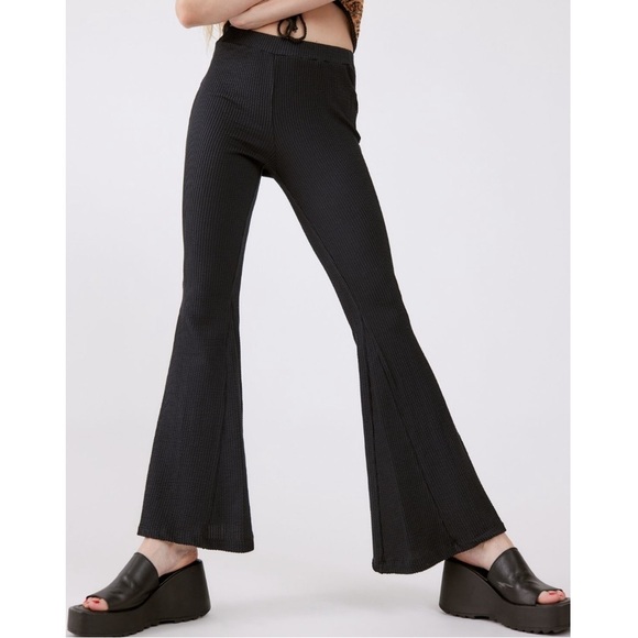 NEW Urban Outfitters Antonia Knit Pull On Flare Pants in Black - Picture 1 of 7